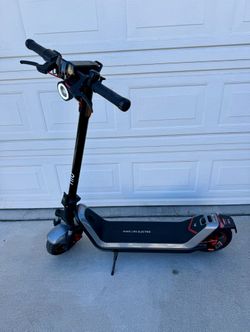NIU - KQi 300X Foldable Electric Kick Scooter W/ 37 mi Max Range & 23.7 mph Max Speed - Space Grey