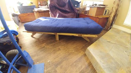 Foldable twin futon frame and mattress