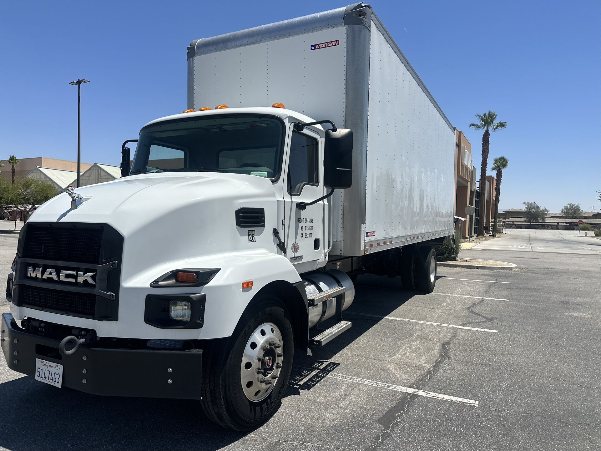 Mack Md6 Box Truck 