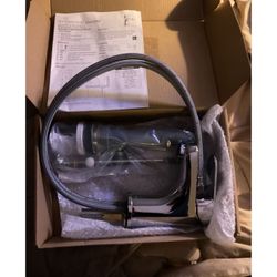 Symmons  Bathroom  Faucet Brand New In The Box I Have 4 Asking $75 Each