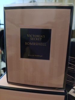 VICTORIA SECRET BOMBSHELL