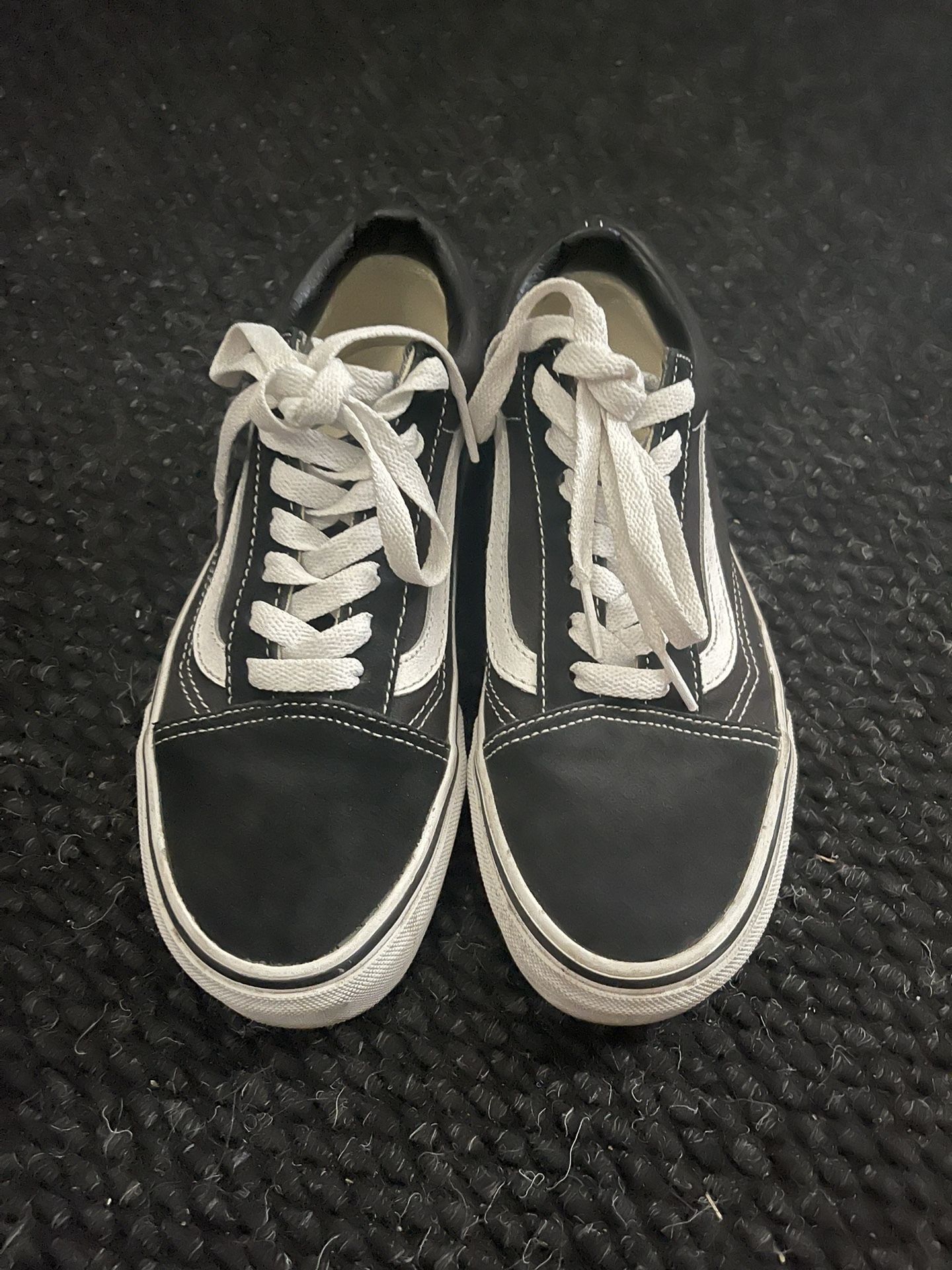 Old Skool Black & White Vans