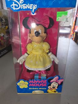 Disney Minnie Mouse Birthday Minnie Keepsake Porcelain Doll