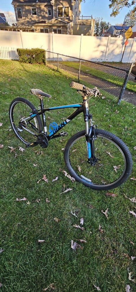 Giant ATX 26" Mountain Bike 