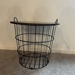 2 Side Tables