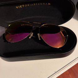 Sunglass Victoria Beckham