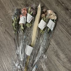  Artificial Flowers & Pampas Grass – Decorative Set (New)