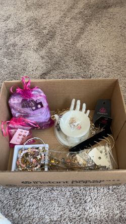 Jewelry lot
