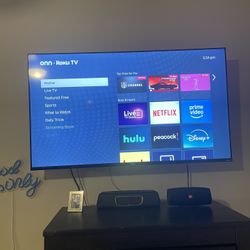 55” Onn Smart Tv Roku Tv With Remote Control 