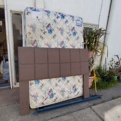 Free Queen Size Set At 450 Pacific Ave