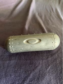Oakley sunglasses w/Torpedo case