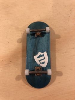 Flat face deck with black river trucks