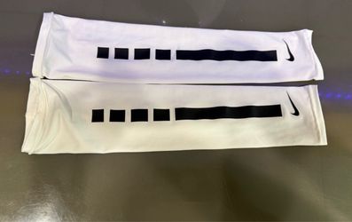 Mens Nike basketball sleeves set