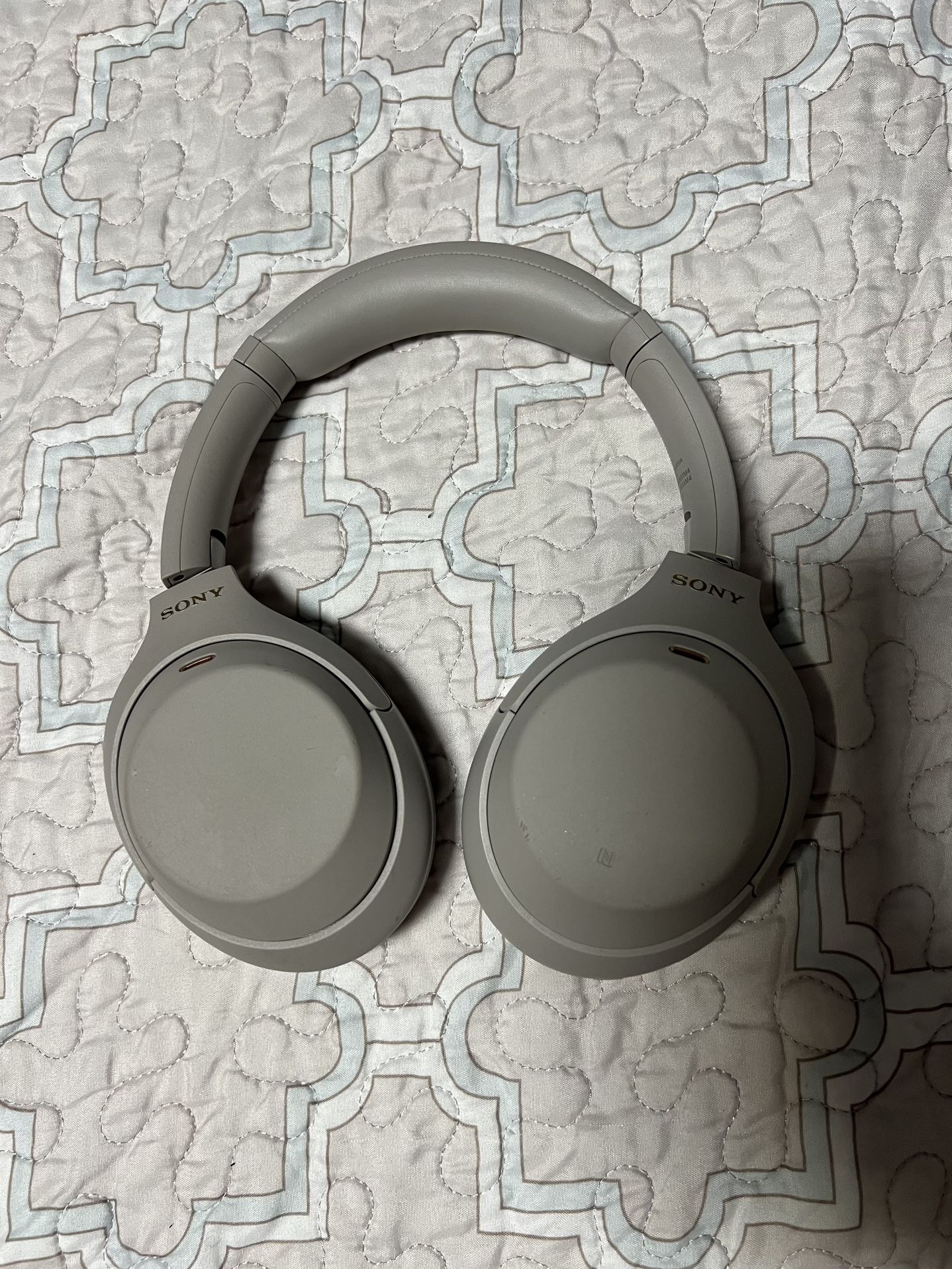 Sony WH-1000XM4 Wireless headphones Grey