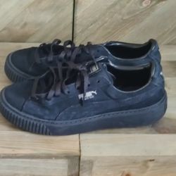 PUMA Black Classic Suede