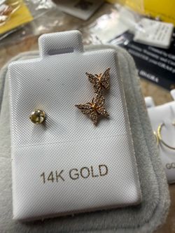Single earrings.. diamonds 14k gold