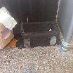 Cat Carrier: Black