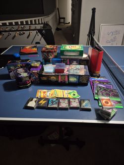 Pokemon card bulk, sleeves, energy and more