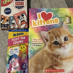 Disney uno kids kitten book lot 