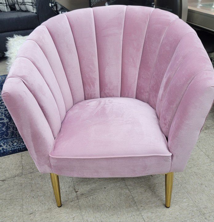  New Pink Bench Only $199