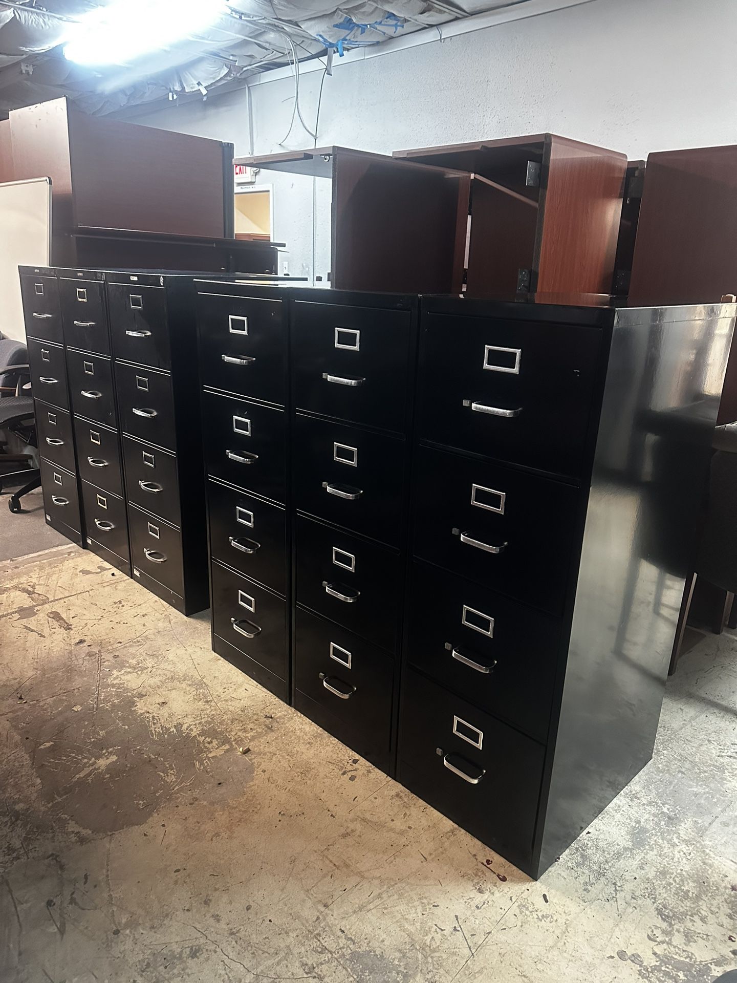 OFFICE/HOME FILE CABINET 4  DRAWERS METAL FILE