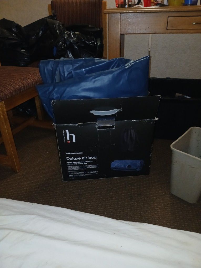 Queen size air matress