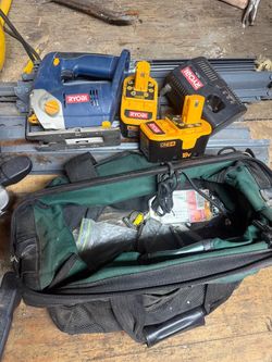 Ryobi 18V Circular Saw with Batteries and Charger