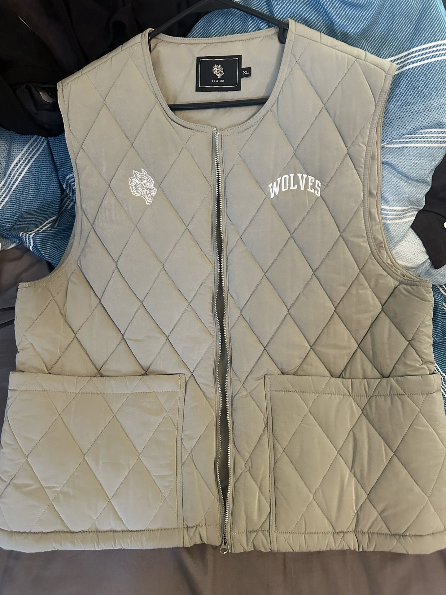 Darc Sport Puffer Vest. Desert Green. Size XL.