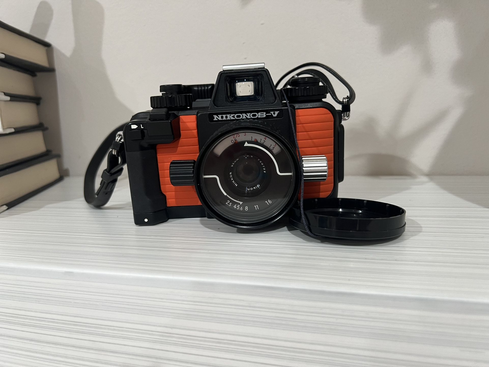 NICONOS-V     35mm Submarine Camera