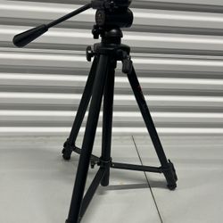 Solidex VT-87 HQ Tripod | Photo Video Camera Tripod | Gray Great Shape. Used in good condition with minor cosmetic blemishes. These blemishes are in t
