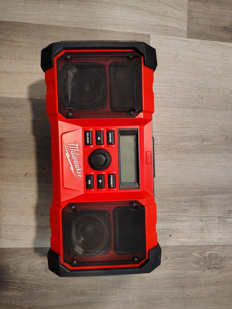 Milwaukee Charger Radio