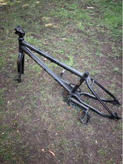 50 bucks 24 inch Gt frame with pedles cranks and fork