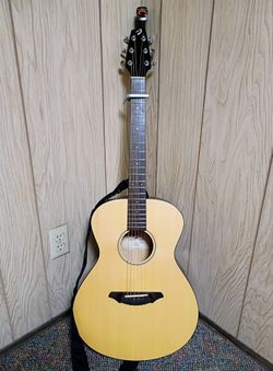 Breedlove Passport C200/SMP Acoustic Guitar w/ Strap, Tuner, Capo - READY TO PLAY!