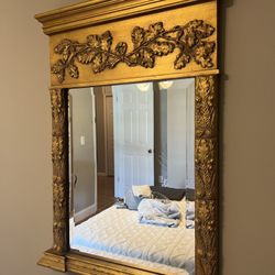 Vintage Antique Gold Mirror 29.5”x 22” 