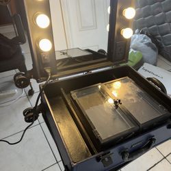 Byootique Vanity Suitcase