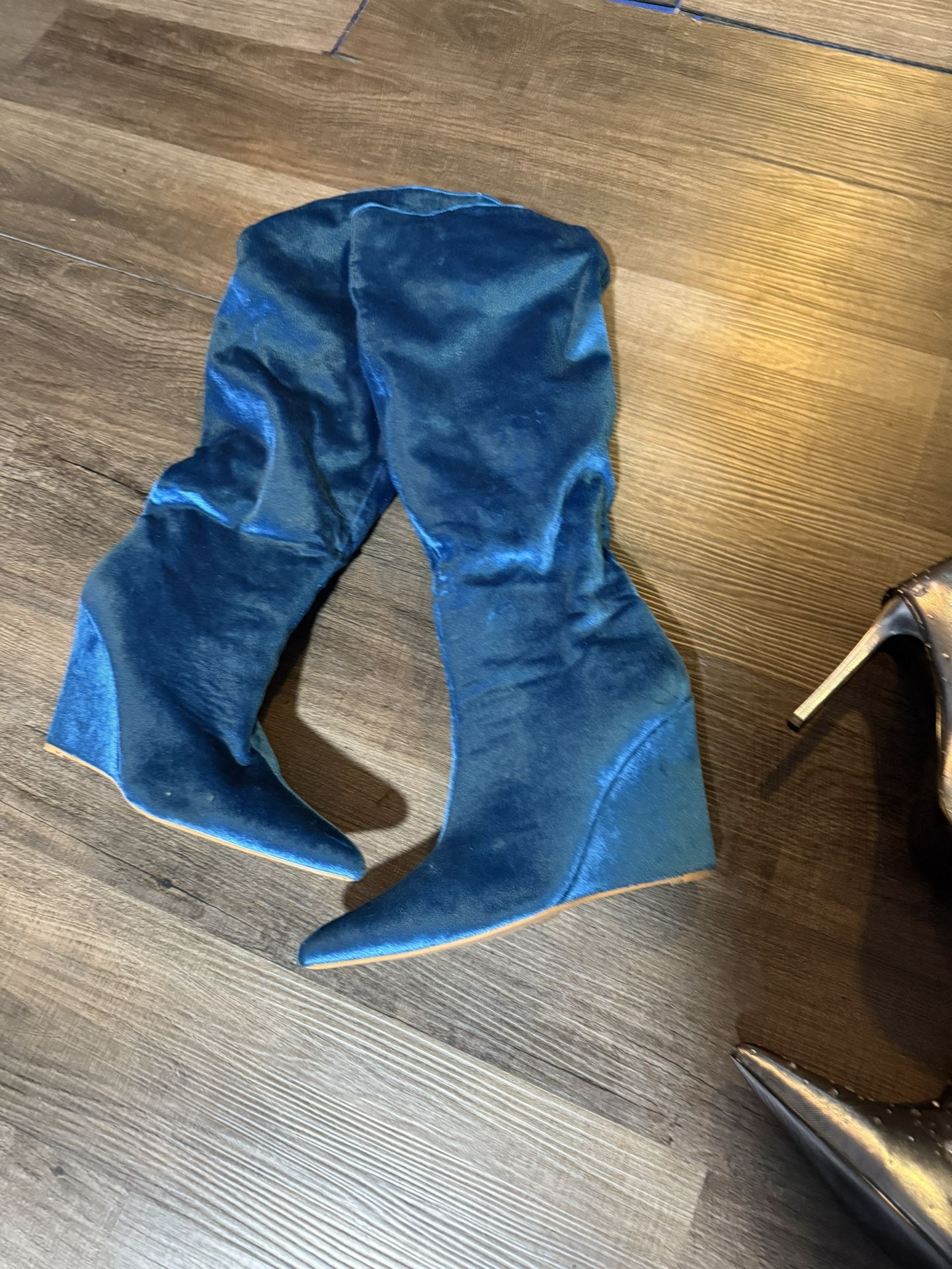 Women’s Size 11 Boots 