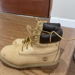 $25 OBO Timberland Boots 5 Youth Or Size 7 Women’s   
