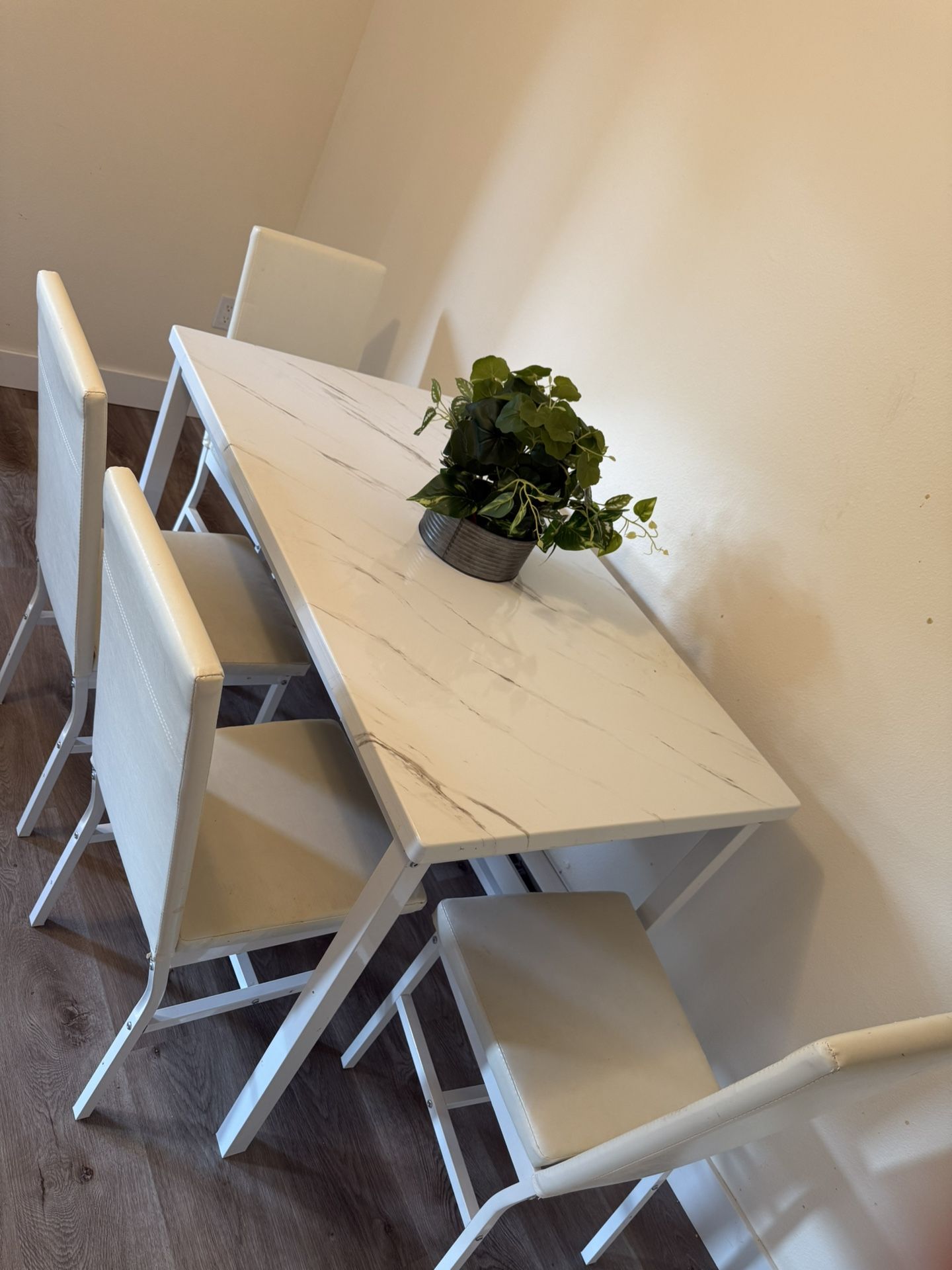 Dining Table With 4 Chairs