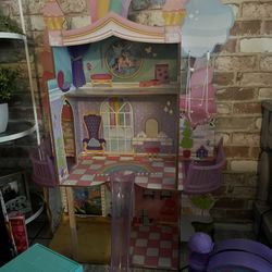 Playhouse  And  Play Hamster And Cage