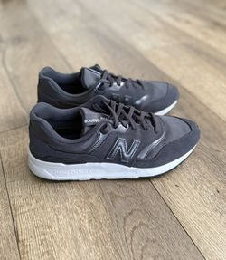 New Balance Sneaker Women’s 7.5