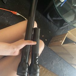 Set Of 2 MAG-LITE flashlights