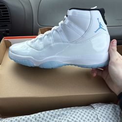 Jordan 11 Legend Blue 
