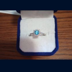 New Gorgeous Sterling Silver Blue Topaz Ring Size 7