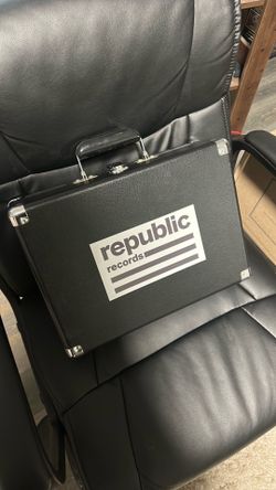 Crosley X Republic Records record player