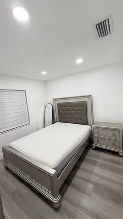 Queen bed