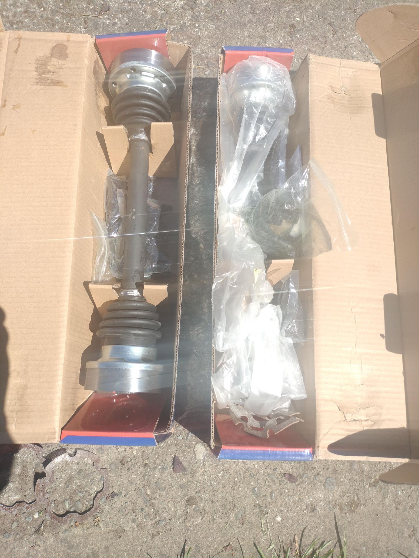 NIB Trakmotive Volkswagen bus axles *Pair