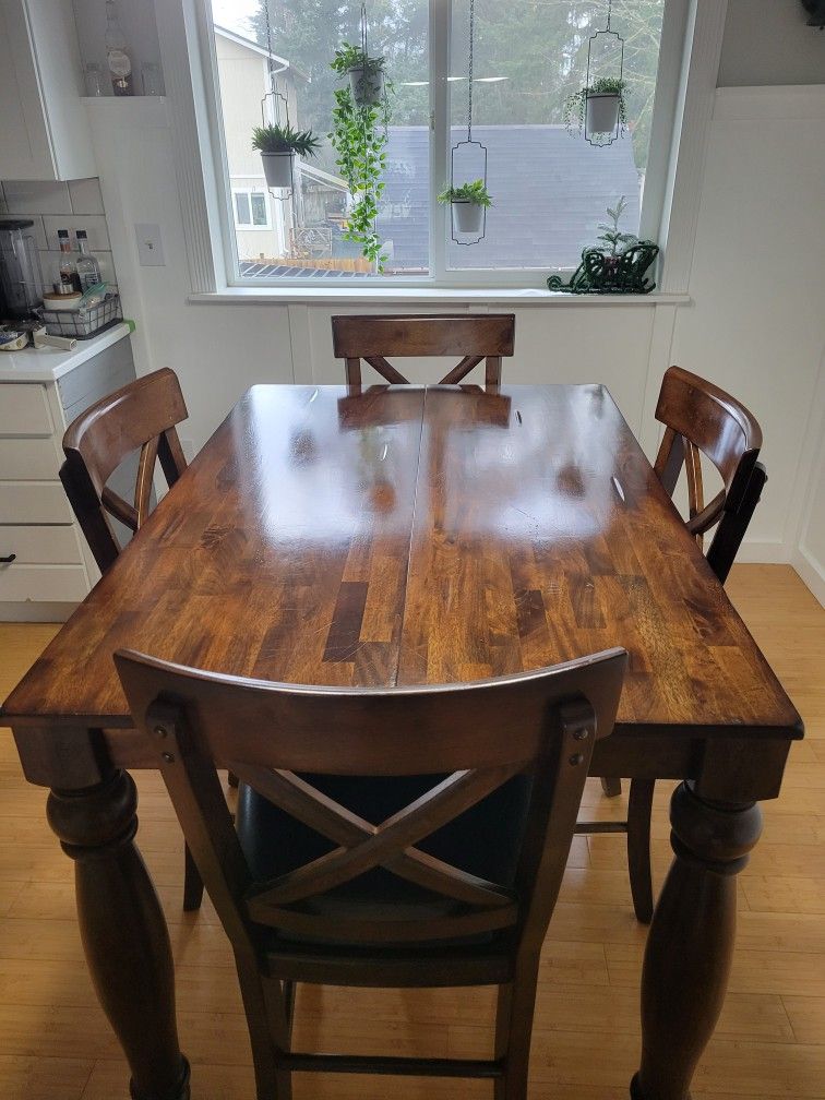 Dinning Room Table 