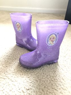 Frozen boots 10c
