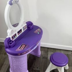 Step2 Vanity Desk With Chair 