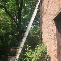Keller 28’ Aluminum Extension Ladder